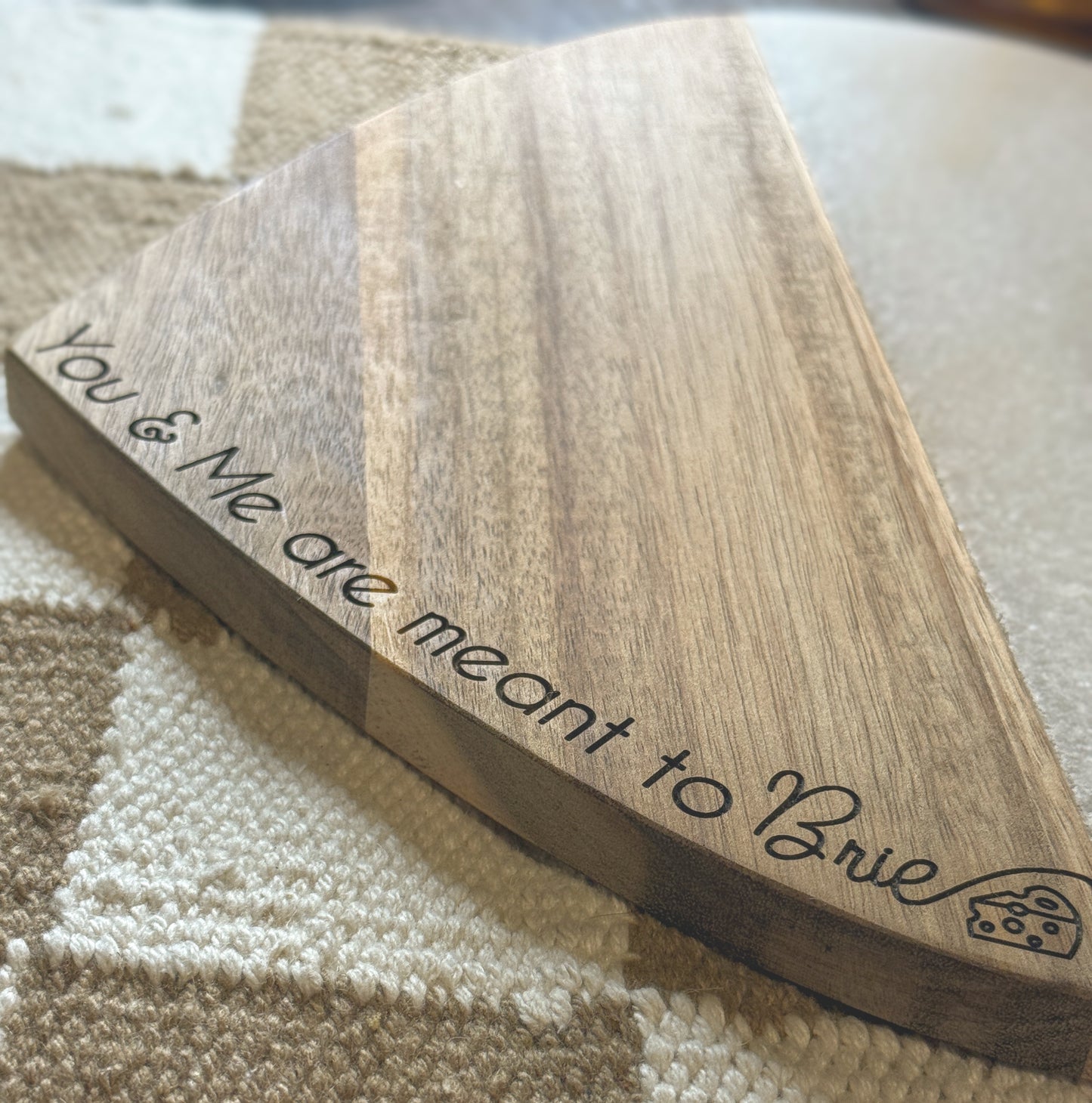 Heart-shaped marble cheese board with cheese knife set
