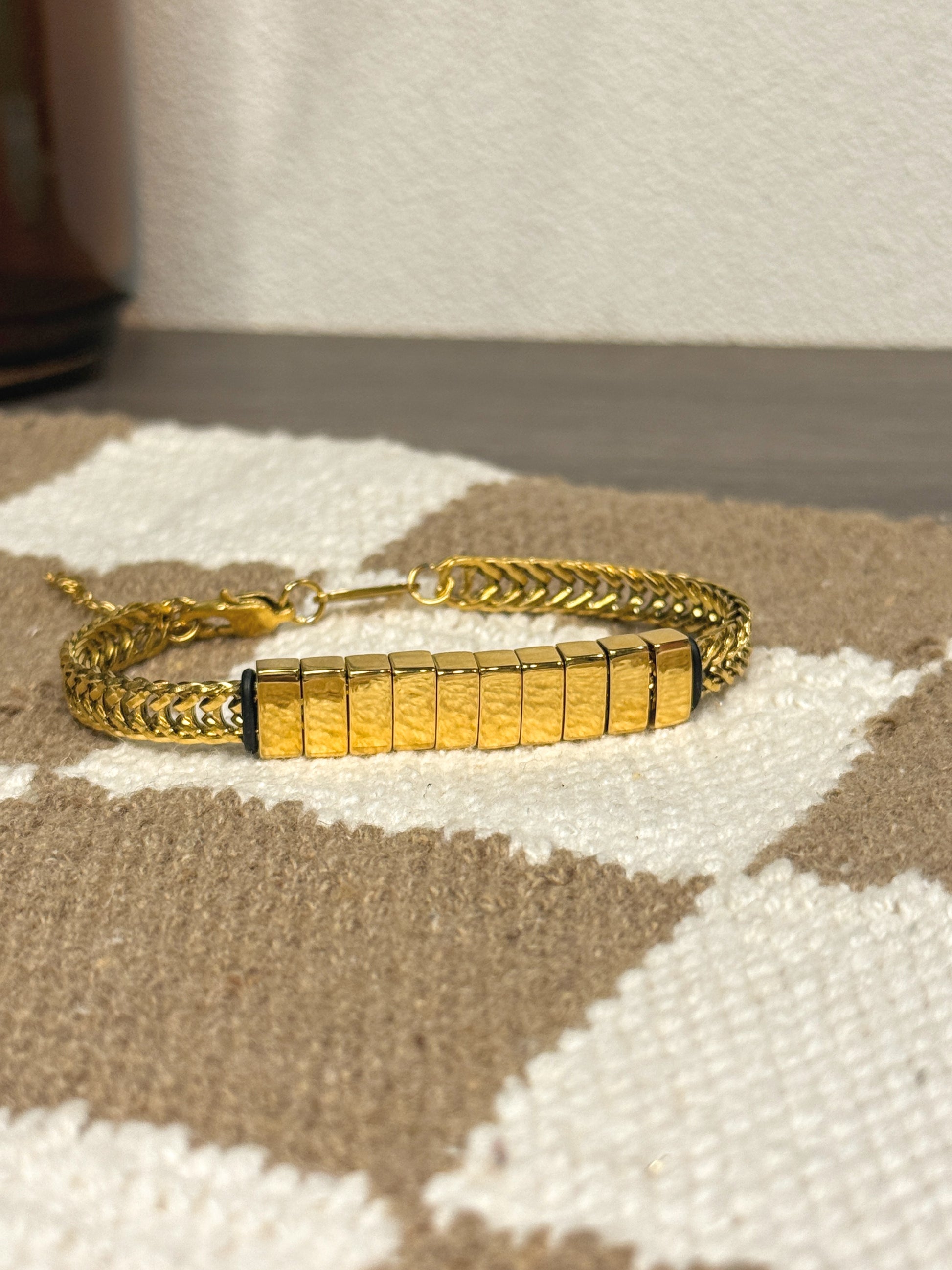 Personalized men's sliding charm bracelet - close-up